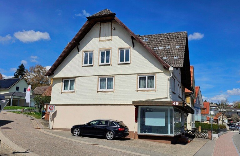 Ansicht S�d Lo�burg Zweifamilienhaus Sanierungsbed�rftiges Wohn- und Gesch�ftshaus mit Entwicklungspotenzial