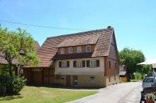 Au�enansicht Nord Sanierungsbed�rftiges Bauernhaus auf einem weitl�ufigen Grundst�ck
