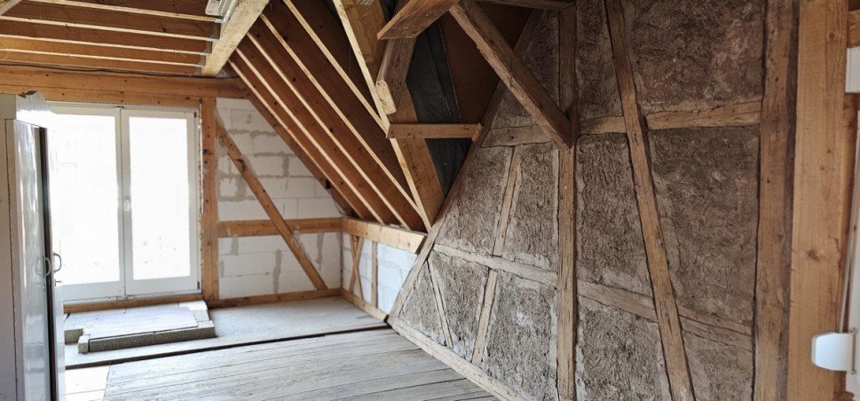 Dachgeschoss Zweifamilienhaus Lo�burg