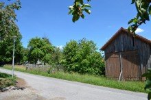 Grundst�ck Sanierungsbed�rftiges Bauernhaus auf einem weitl�ufigen Grundst�ck