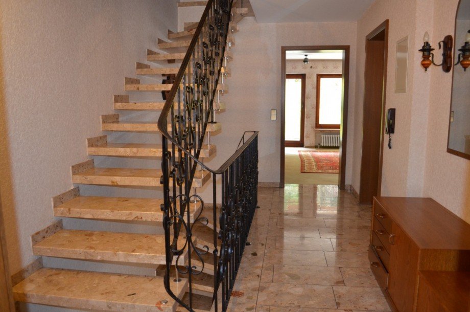 Treppenhaus OG Zweifamilienhaus Freudenstadt